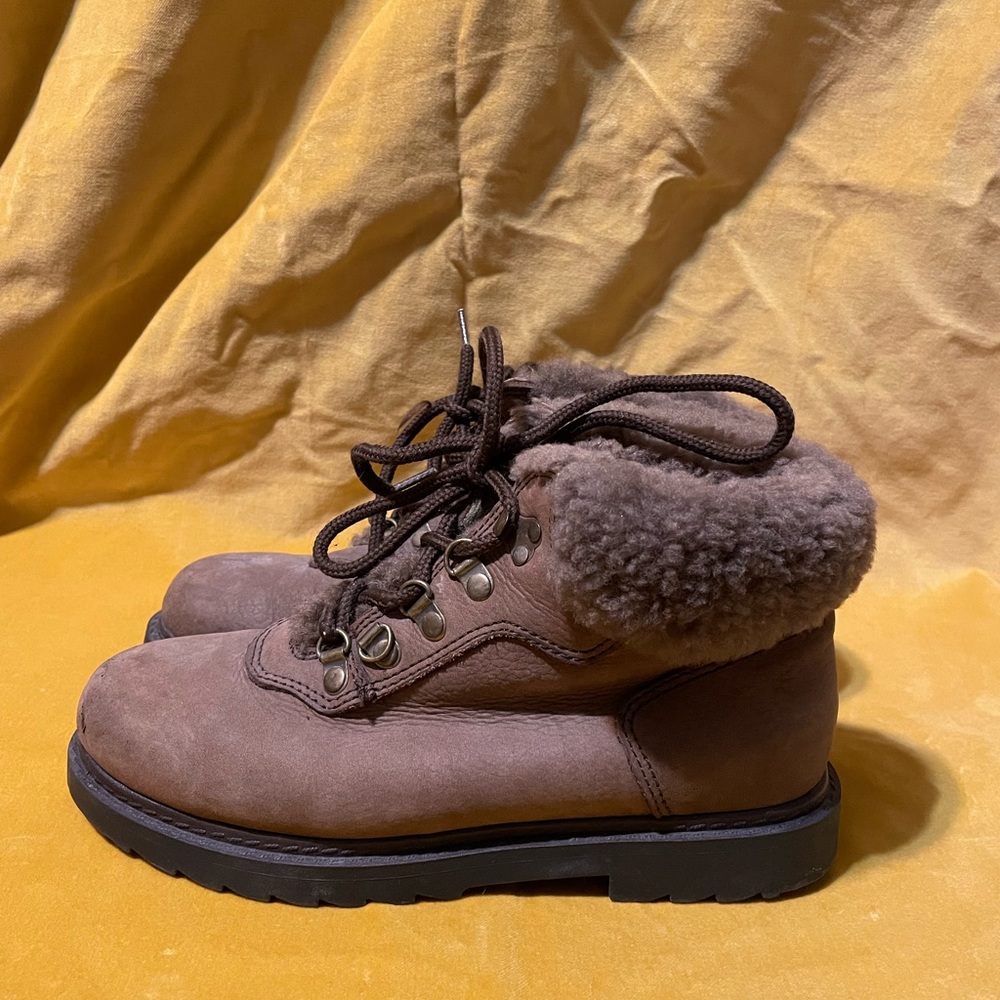 Vintage Bass Snow Hiking Boots in Suede Size 8